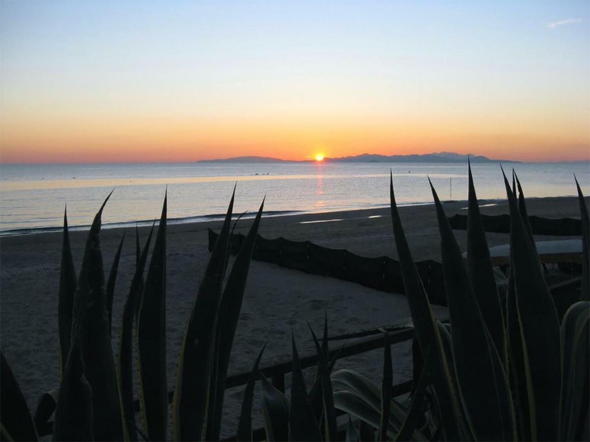 Suites Pratoranieri Beach Follonica Exteriör bild
